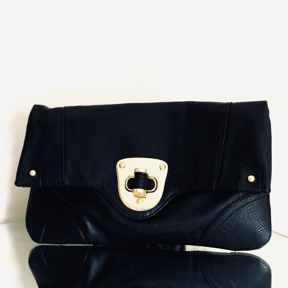 Urban Expressions Clutch - Black & Gold